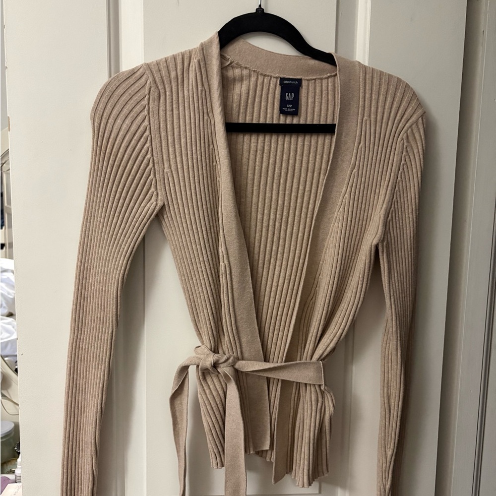 GAP Women's Beige Ribbed Cardigan